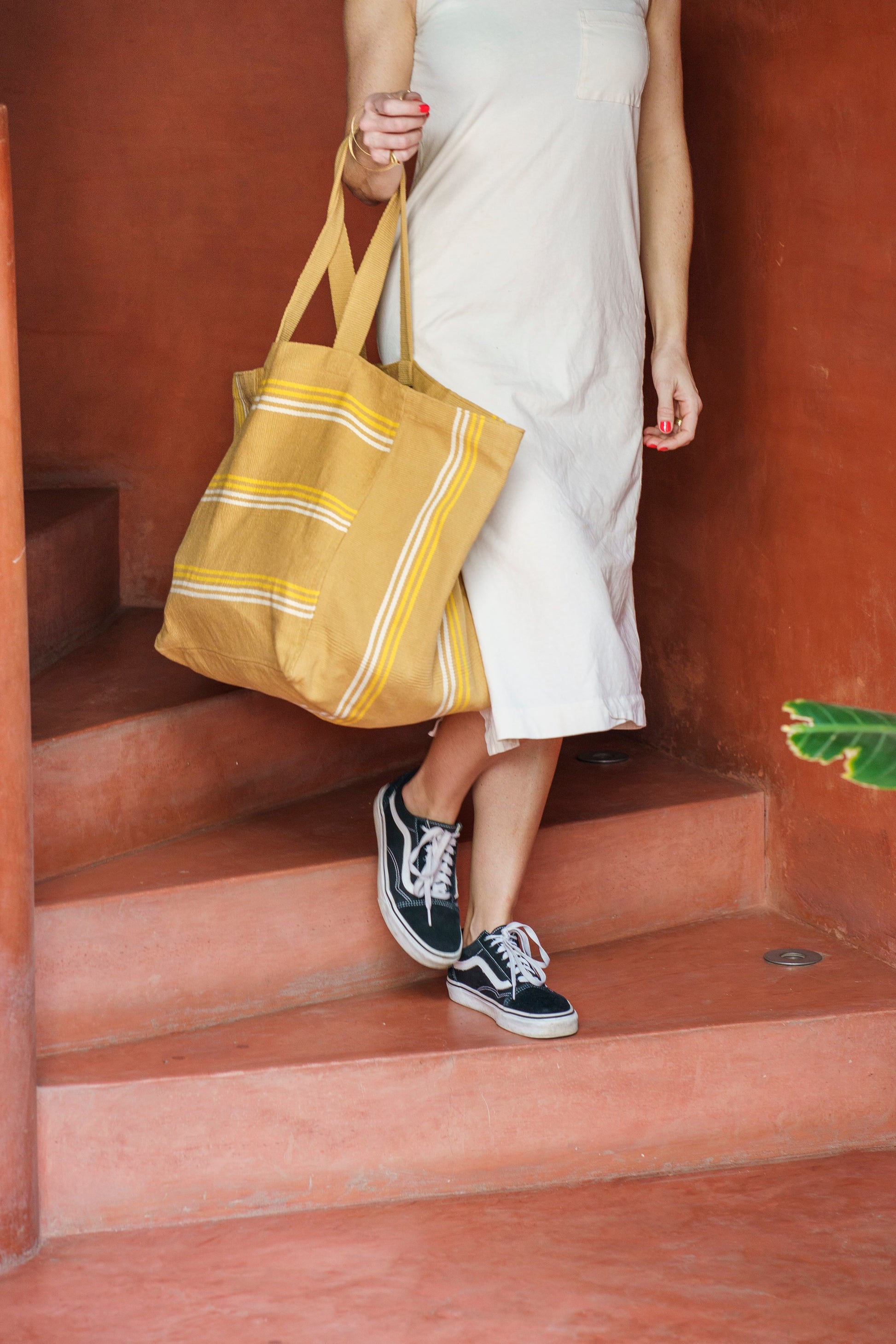 Cotton weekender tote handwoven in Colombia
